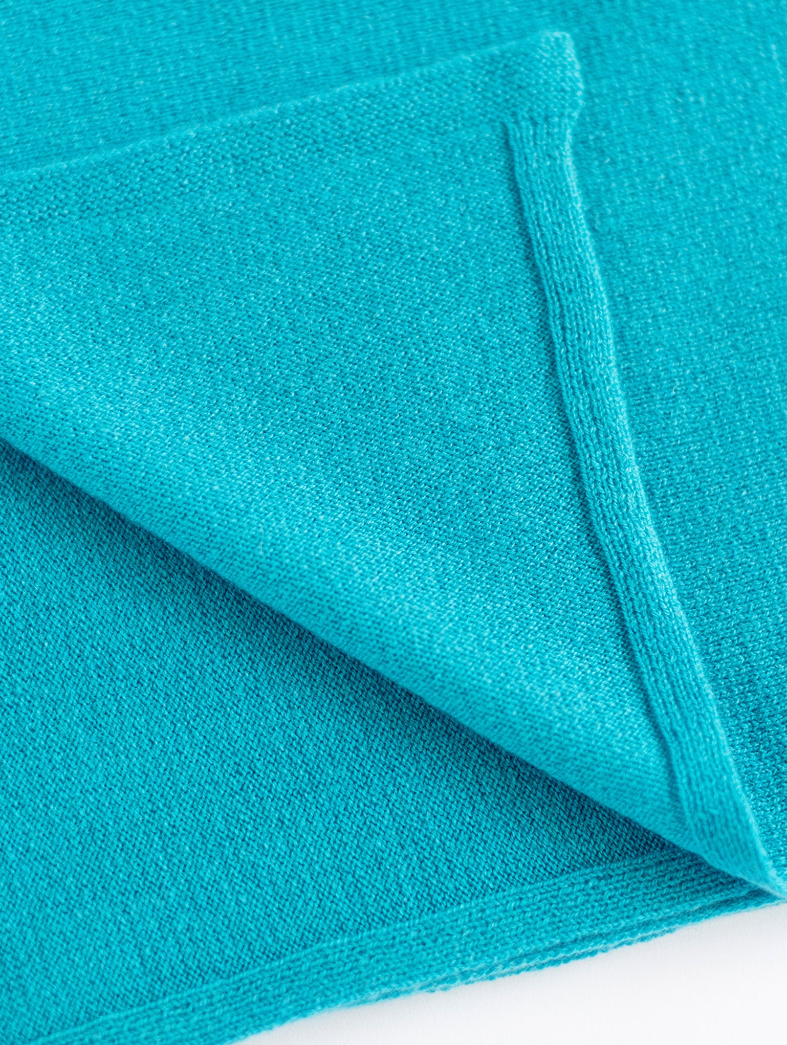 The Maxi Circular Cashmere Light Scarf