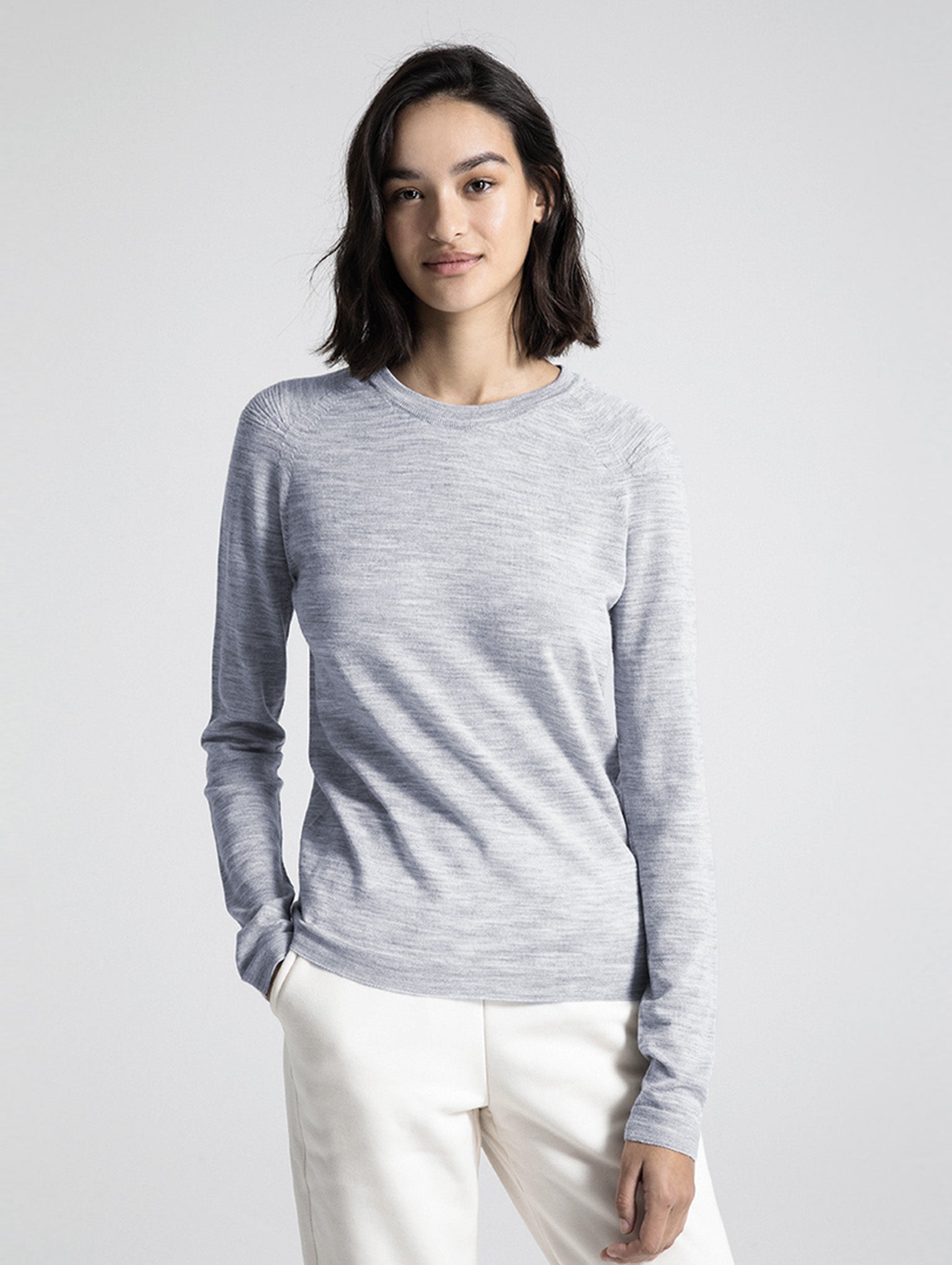 WomenNaturalSeamlessMerinoCrew-MarledGrey