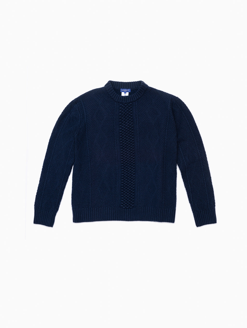 giannotti-monaco-pull-weekender-aran-en-cachemire-bleu-cosmos-vue-face-avec-motifs-torsades