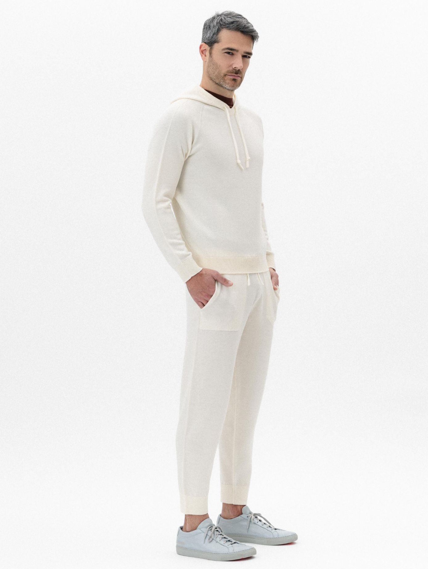 The Wool Knit Hoodie in Oatmealgiannotti-monaco-jogger-laine-maille-mérinos-oatmeal