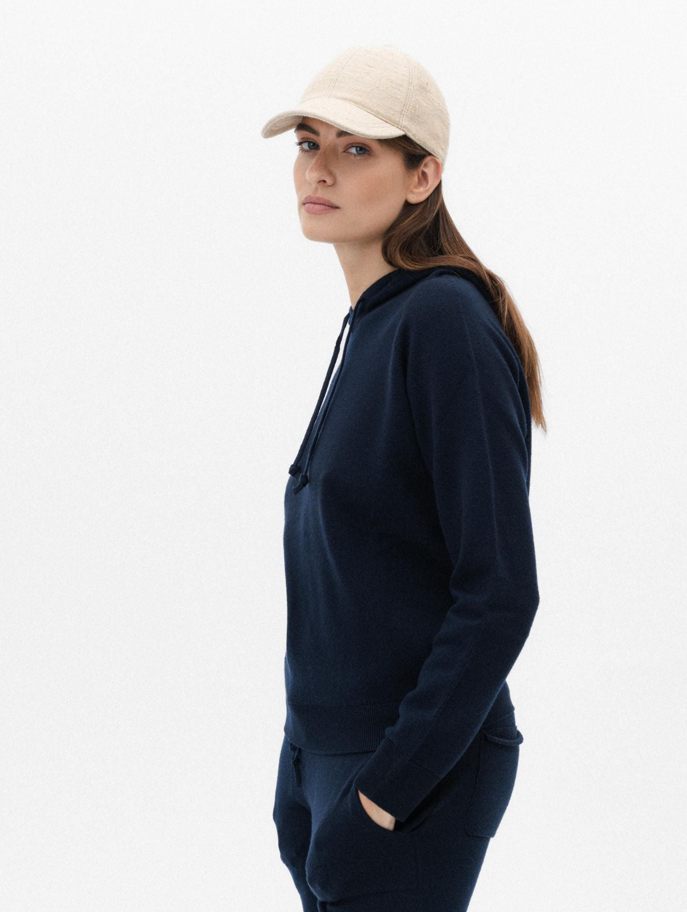 giannotti-monaco-pull-a-capuche-laine-merinos-cosmos-femme
